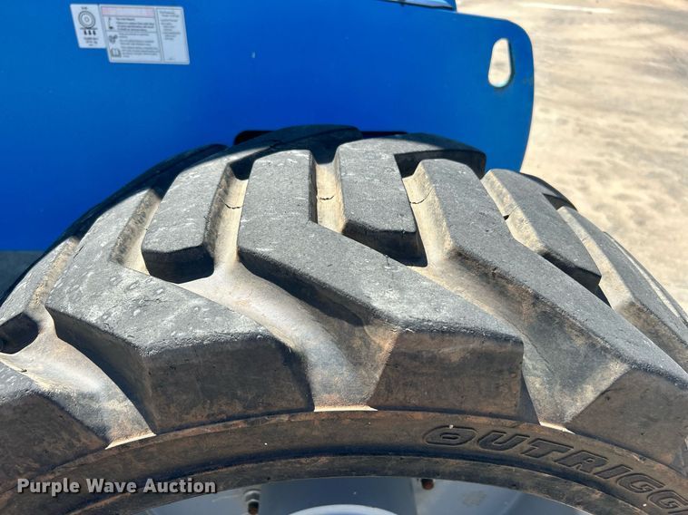 image for item DJ6249 2013 Genie S-65  boom lift