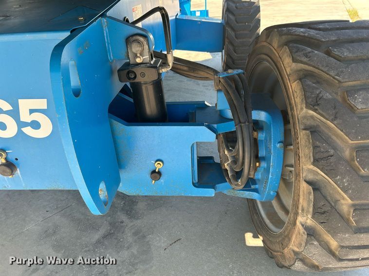 image for item DJ6249 2013 Genie S-65  boom lift