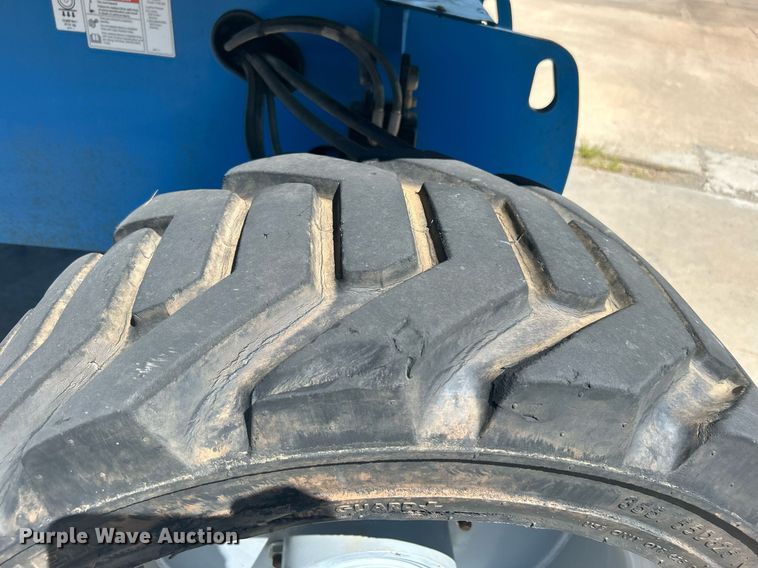 image for item DJ6249 2013 Genie S-65  boom lift