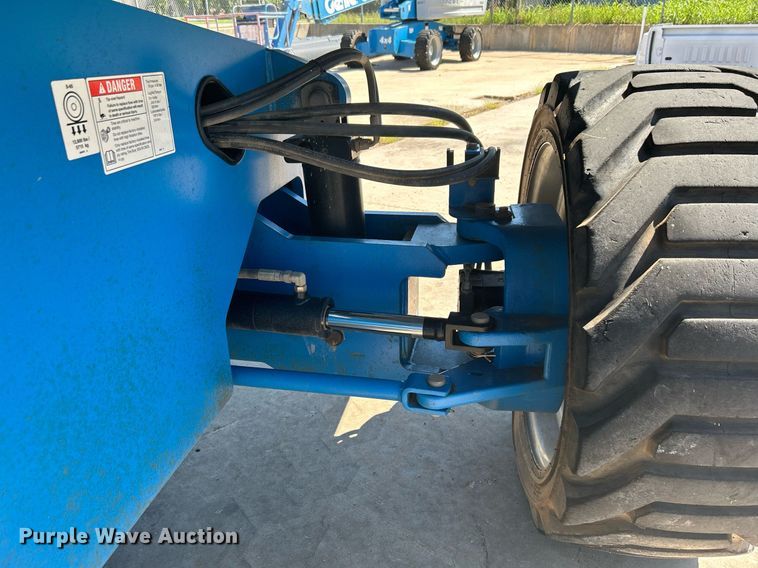 image for item DJ6249 2013 Genie S-65  boom lift