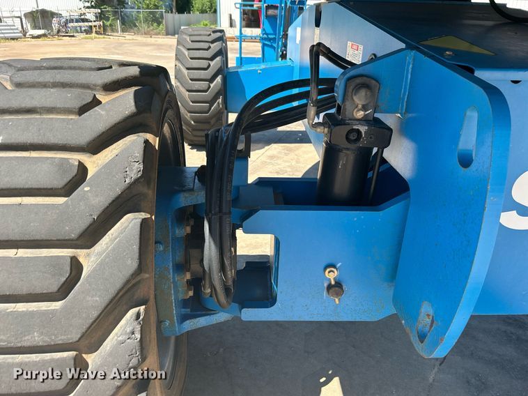 image for item DJ6249 2013 Genie S-65  boom lift