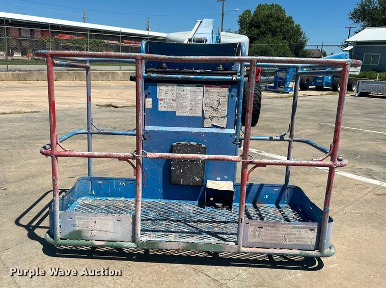 image for item DJ6251 2013 Genie S-65  boom lift