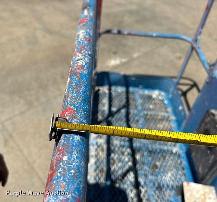 image for item DJ6251 2013 Genie S-65  boom lift