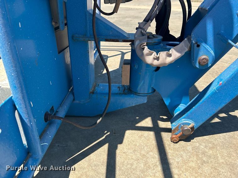 image for item DJ6251 2013 Genie S-65  boom lift