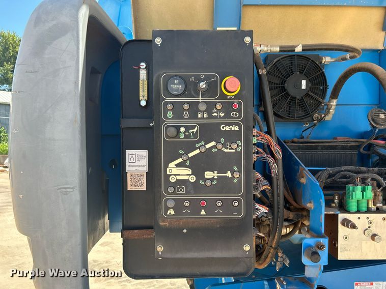 image for item DJ6251 2013 Genie S-65  boom lift