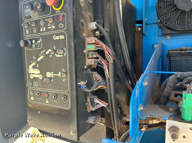 image for item DJ6251 2013 Genie S-65  boom lift