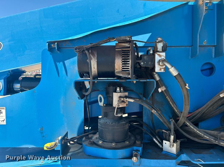 image for item DJ6251 2013 Genie S-65  boom lift