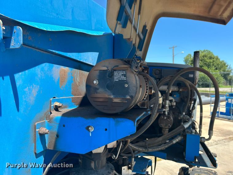 image for item DJ6251 2013 Genie S-65  boom lift