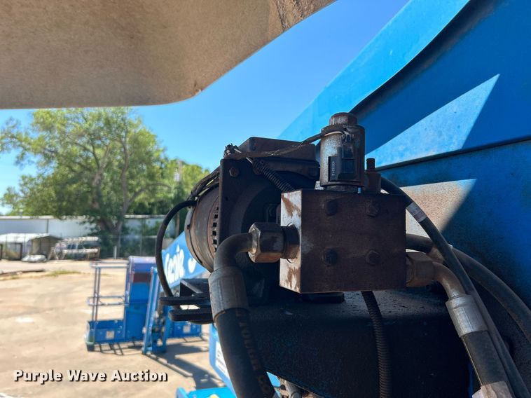 image for item DJ6251 2013 Genie S-65  boom lift