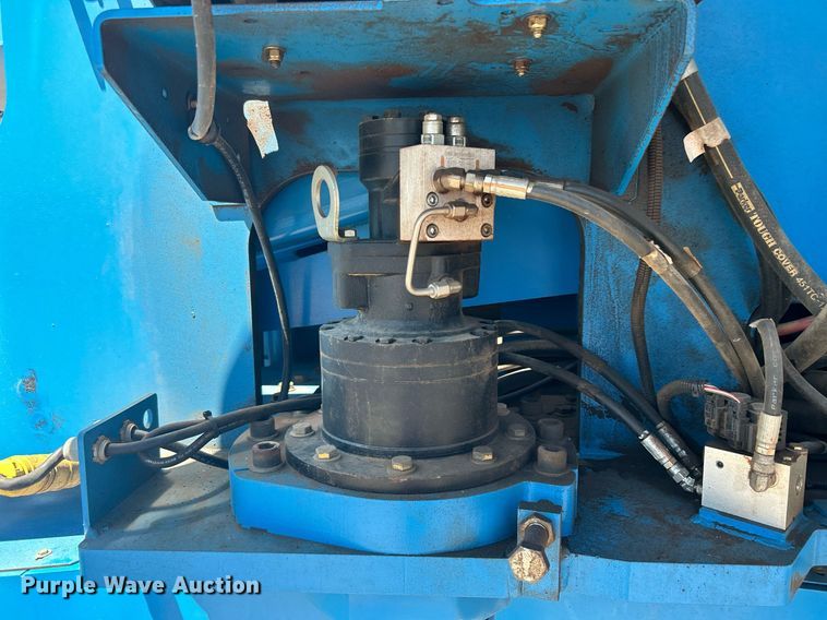 image for item DJ6251 2013 Genie S-65  boom lift