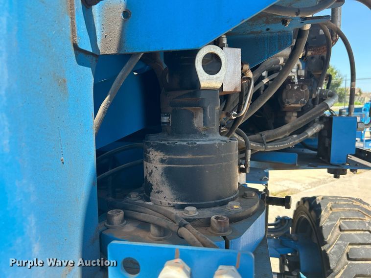 image for item DJ6251 2013 Genie S-65  boom lift