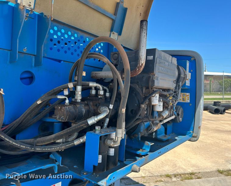 image for item DJ6251 2013 Genie S-65  boom lift