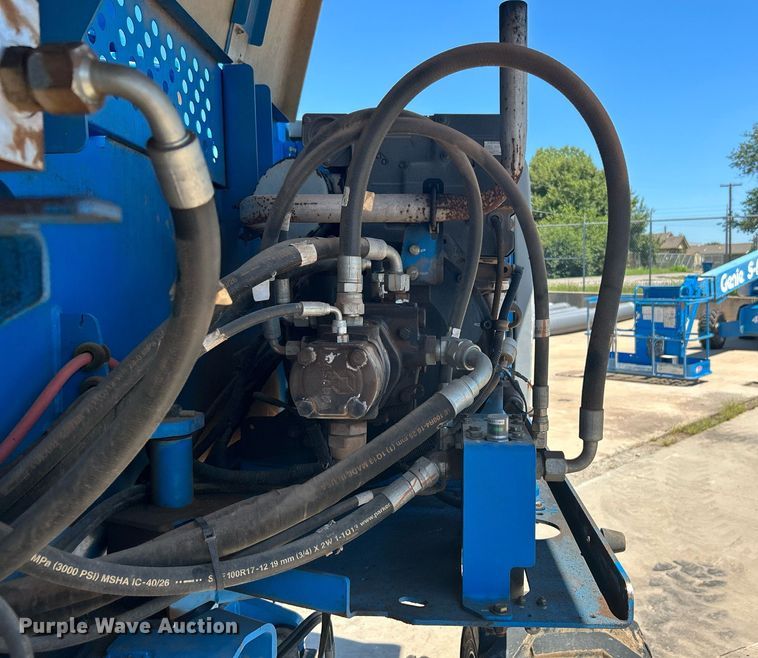 image for item DJ6251 2013 Genie S-65  boom lift