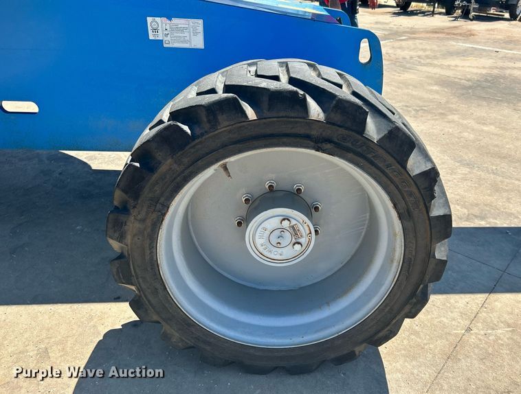 image for item DJ6251 2013 Genie S-65  boom lift