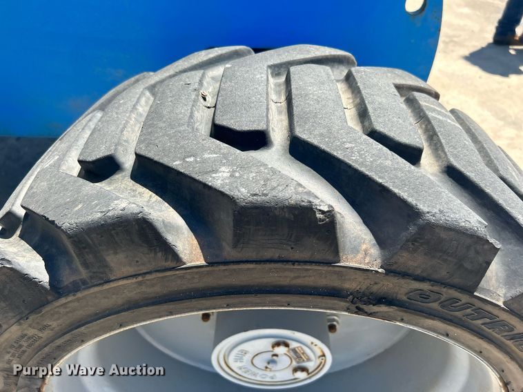 image for item DJ6251 2013 Genie S-65  boom lift