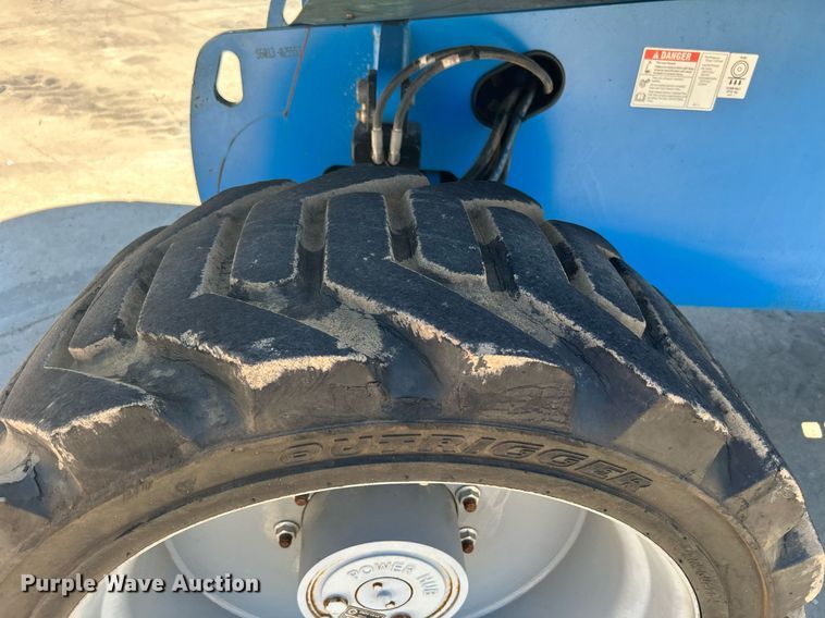 image for item DJ6251 2013 Genie S-65  boom lift