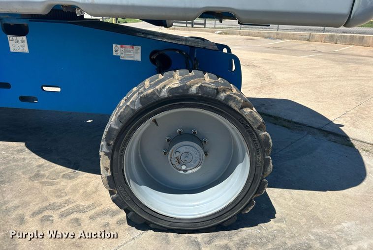 image for item DJ6251 2013 Genie S-65  boom lift