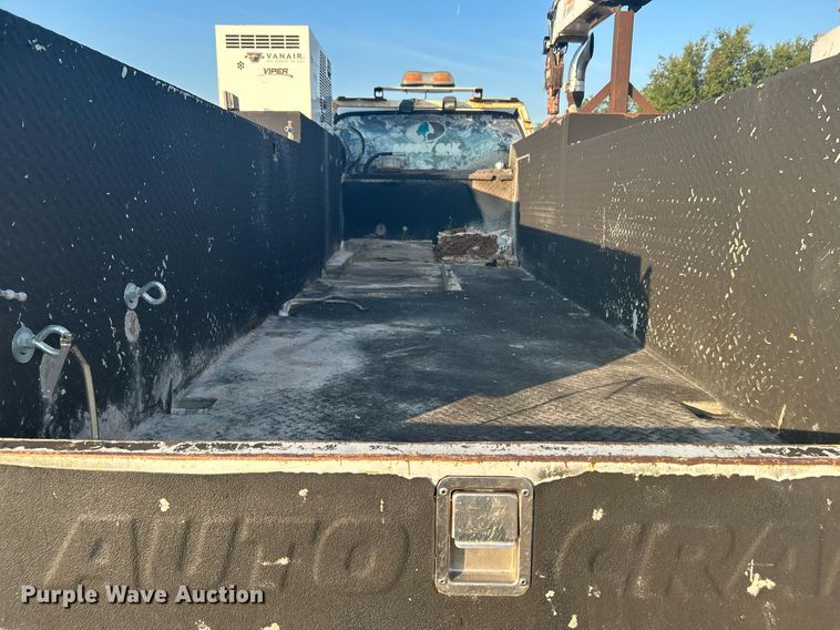 image for item DJ6266 2007 Ford F750 Super Duty  utility / service truck