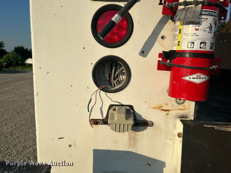 image for item DJ6266 2007 Ford F750 Super Duty  utility / service truck