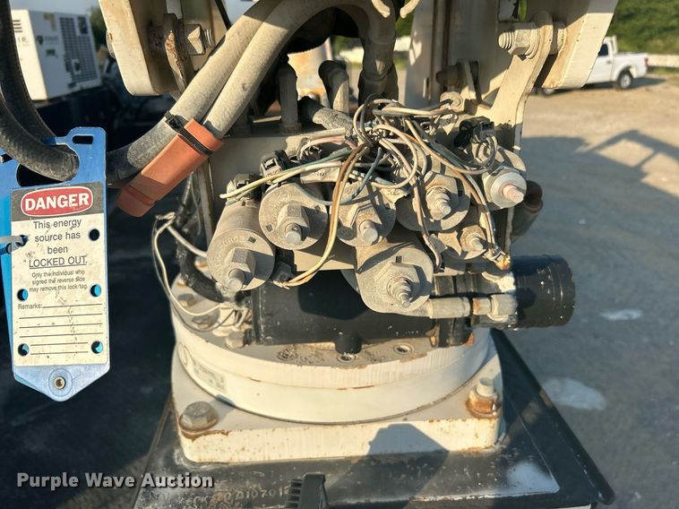 image for item DJ6266 2007 Ford F750 Super Duty  utility / service truck