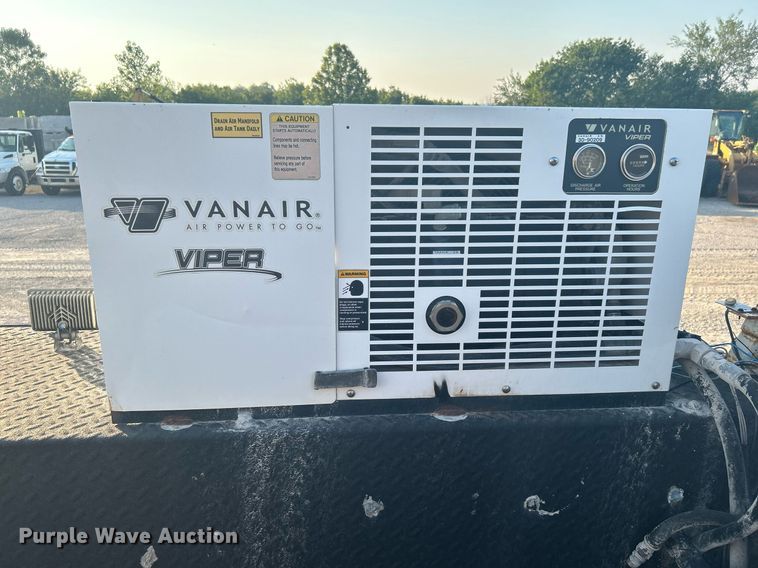 image for item DJ6266 2007 Ford F750 Super Duty  utility / service truck