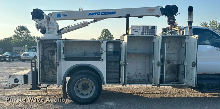 image for item DJ6266 2007 Ford F750 Super Duty  utility / service truck