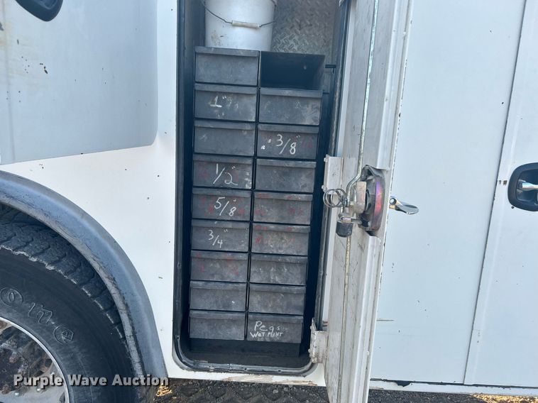 image for item DJ6266 2007 Ford F750 Super Duty  utility / service truck