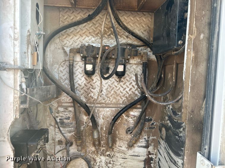 image for item DJ6266 2007 Ford F750 Super Duty  utility / service truck