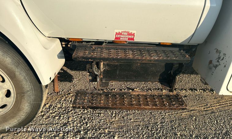 image for item DJ6266 2007 Ford F750 Super Duty  utility / service truck