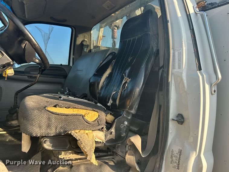 image for item DJ6266 2007 Ford F750 Super Duty  utility / service truck