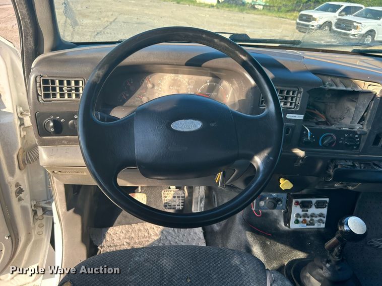 image for item DJ6266 2007 Ford F750 Super Duty  utility / service truck