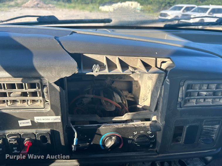 image for item DJ6266 2007 Ford F750 Super Duty  utility / service truck