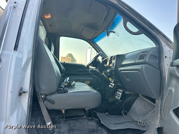 image for item DJ6266 2007 Ford F750 Super Duty  utility / service truck