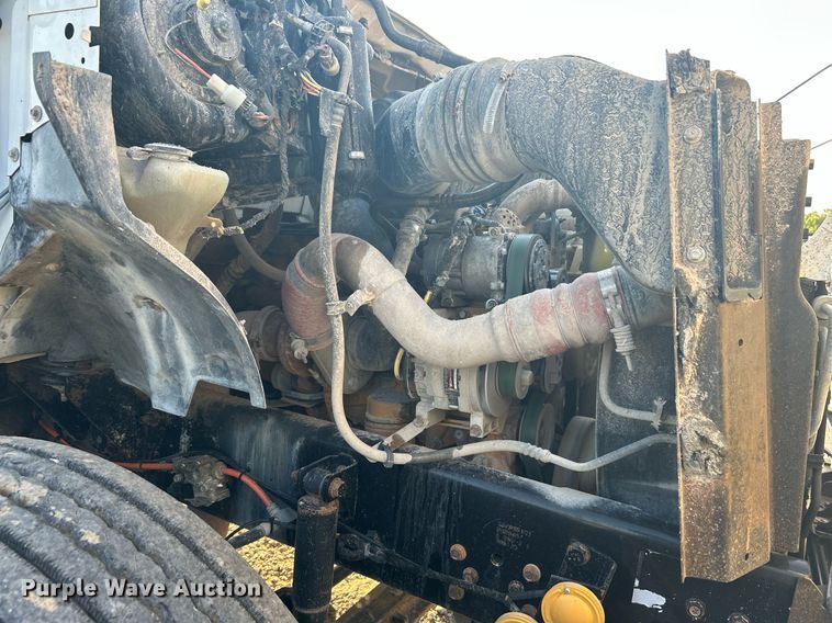 image for item DJ6266 2007 Ford F750 Super Duty  utility / service truck