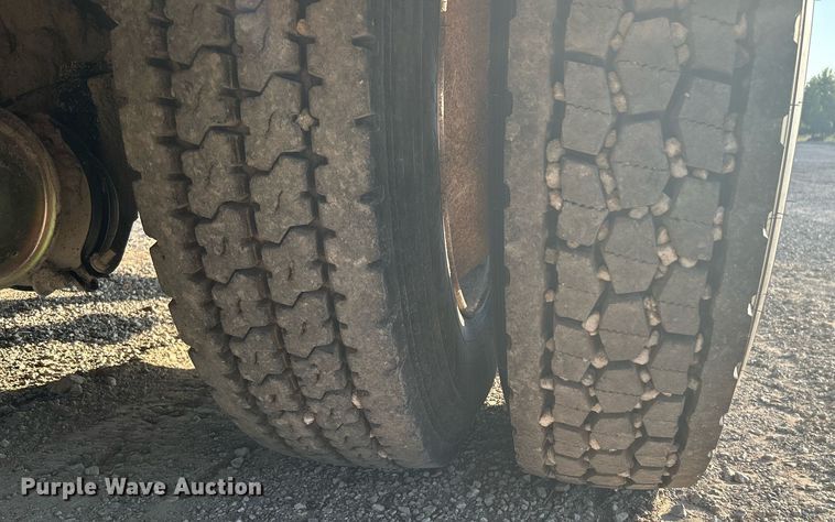 image for item DJ6266 2007 Ford F750 Super Duty  utility / service truck