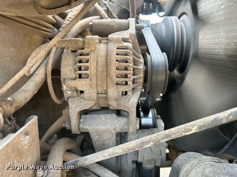 image for item DJ6283 2004 International 7400  dump truck