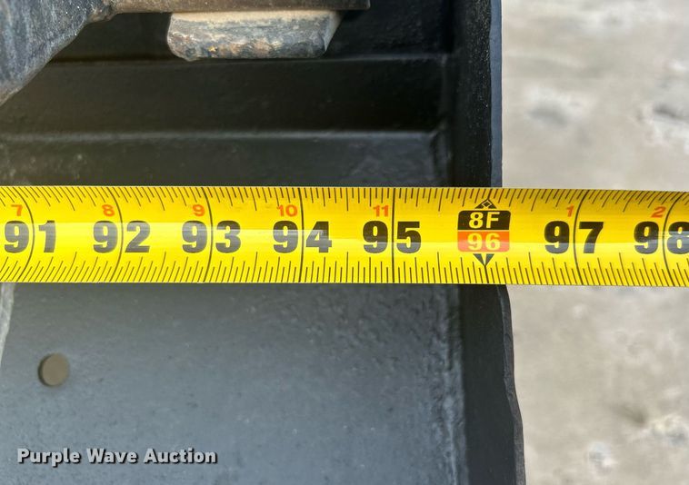 image for item DJ6283 2004 International 7400  dump truck