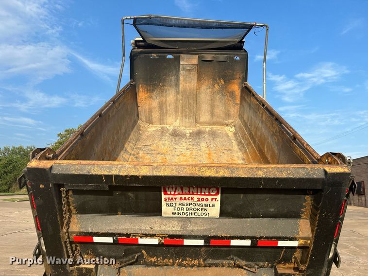 image for item DJ6283 2004 International 7400  dump truck