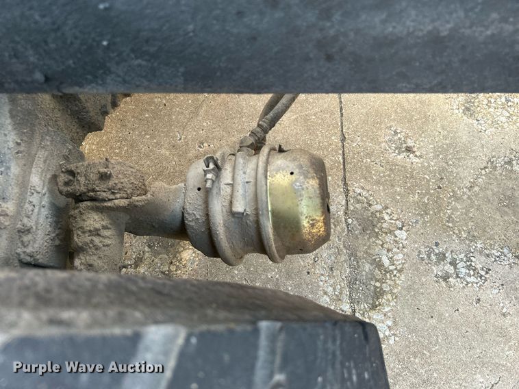 image for item DJ6283 2004 International 7400  dump truck