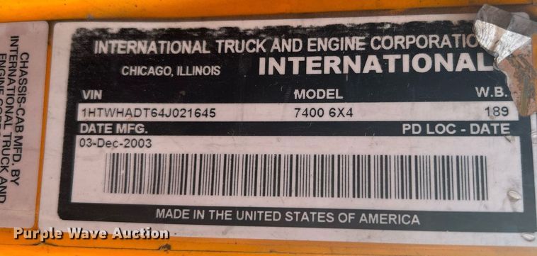 image for item DJ6283 2004 International 7400  dump truck