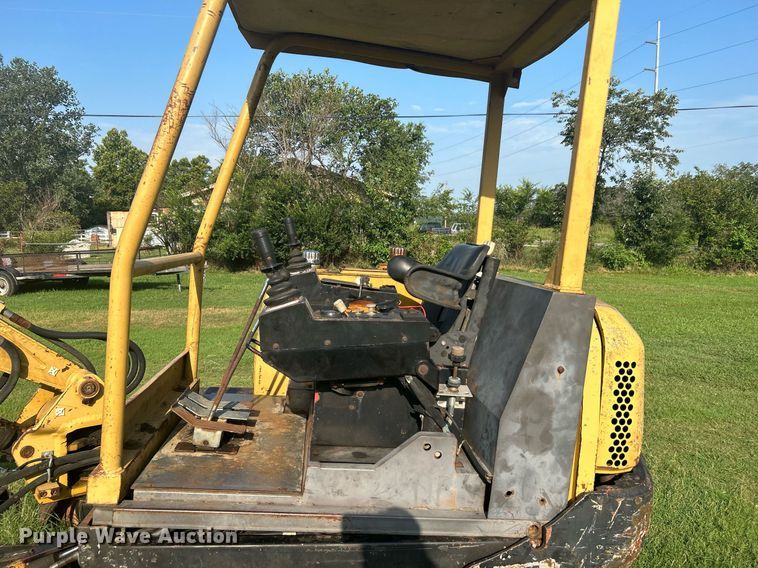 image for item DJ6284 Yuchai WY2.5  mini excavator