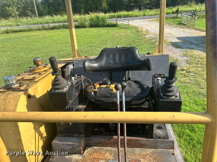 image for item DJ6284 Yuchai WY2.5  mini excavator