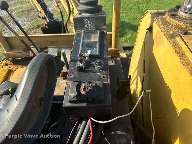 image for item DJ6284 Yuchai WY2.5  mini excavator