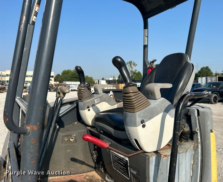 image for item DJ6288 2010 John Deere 50D  mini excavator