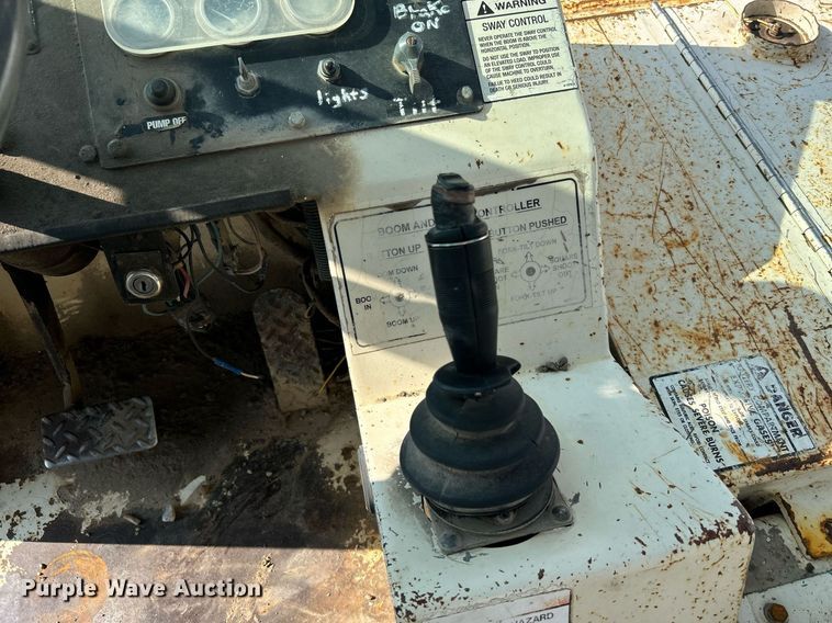 image for item DJ6289 Terex SS-842  telehandler