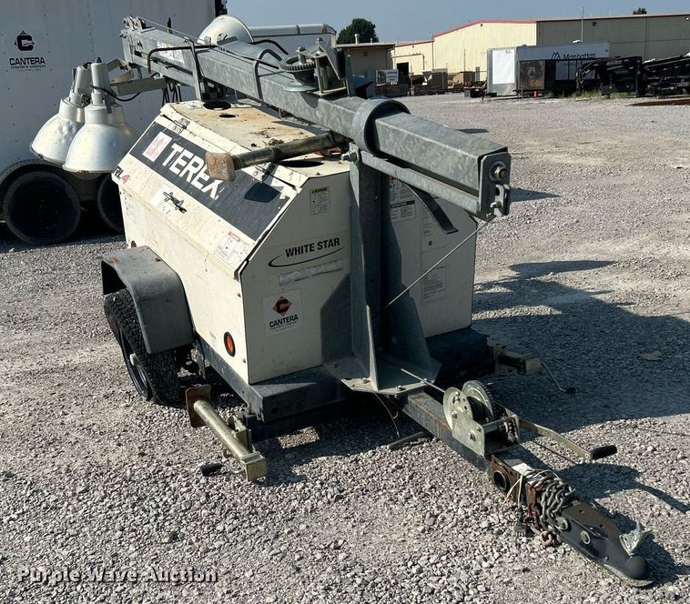 image for item DJ6291 2012 Terex RL4  light plant