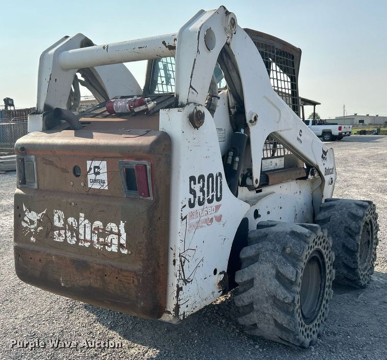 image for item DJ6294 2005 Bobcat S300  skid steer loader