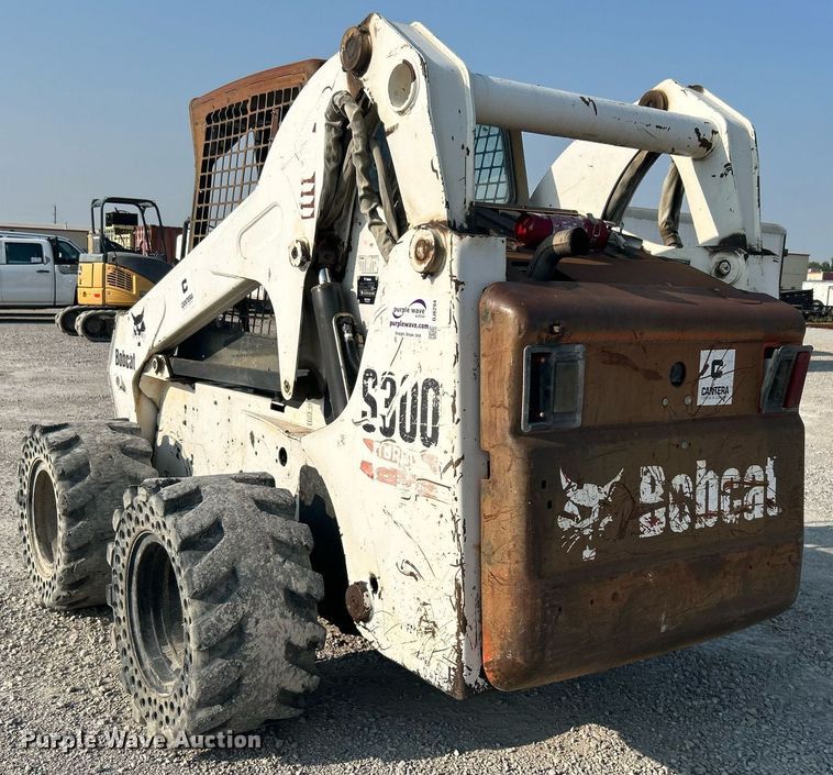 image for item DJ6294 2005 Bobcat S300  skid steer loader