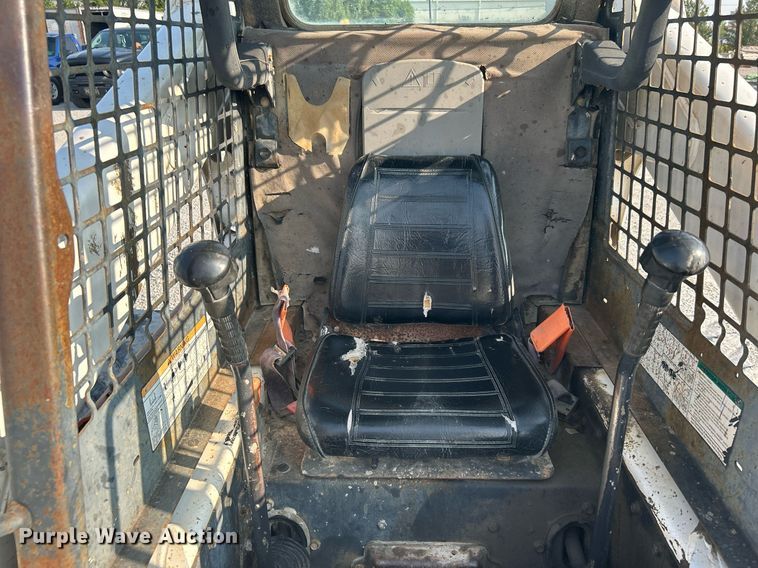 image for item DJ6294 2005 Bobcat S300  skid steer loader