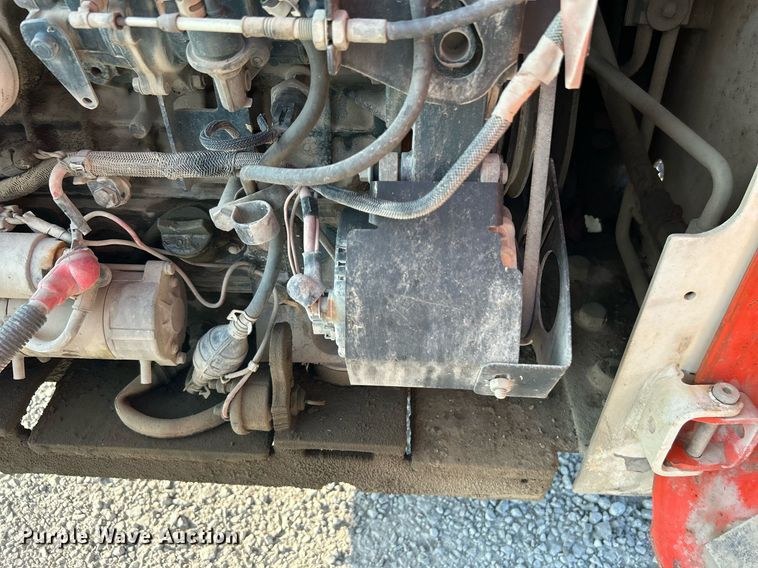 image for item DJ6294 2005 Bobcat S300  skid steer loader